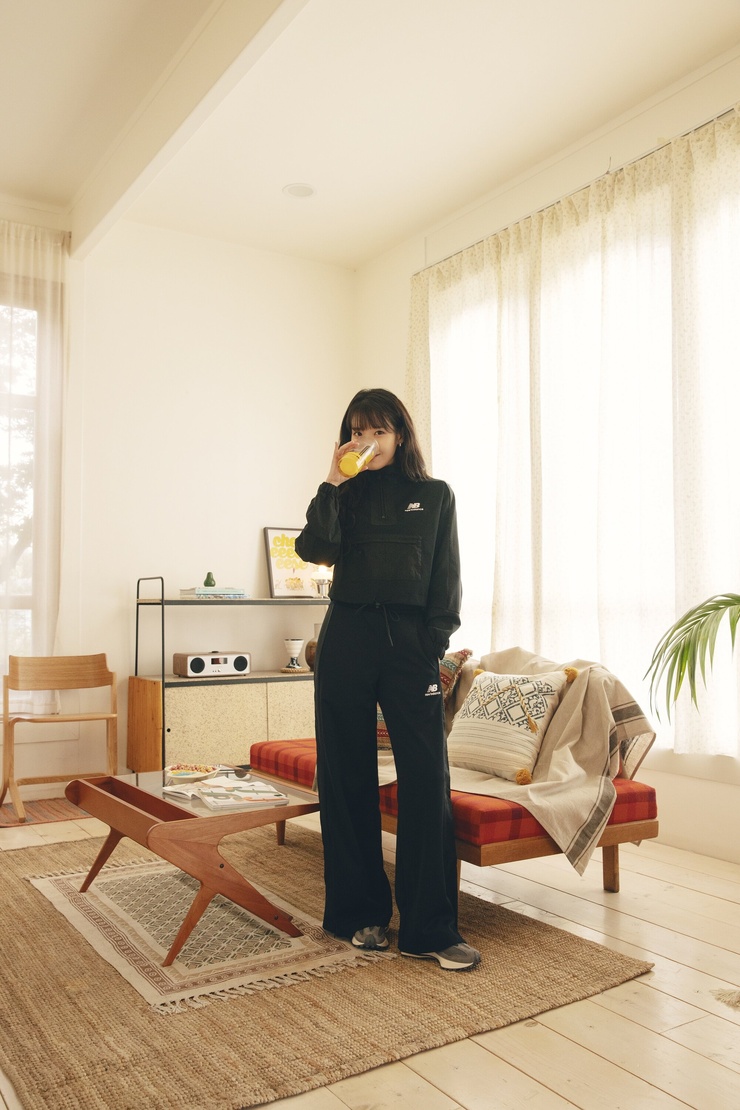 IU