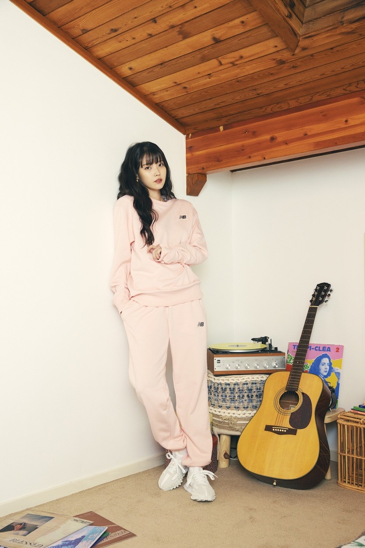 IU