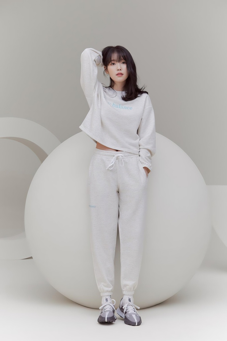 IU