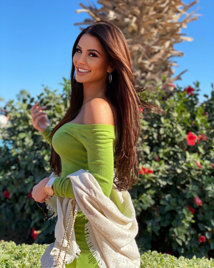 Aleksandra Miltenova Aleksandra Miltenova