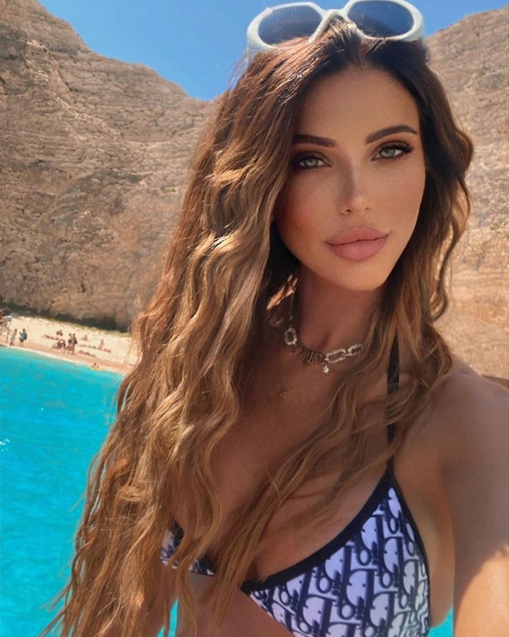 Aleksandra Miltenova Aleksandra Miltenova