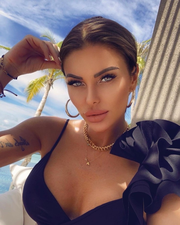 Aleksandra Miltenova Aleksandra Miltenova