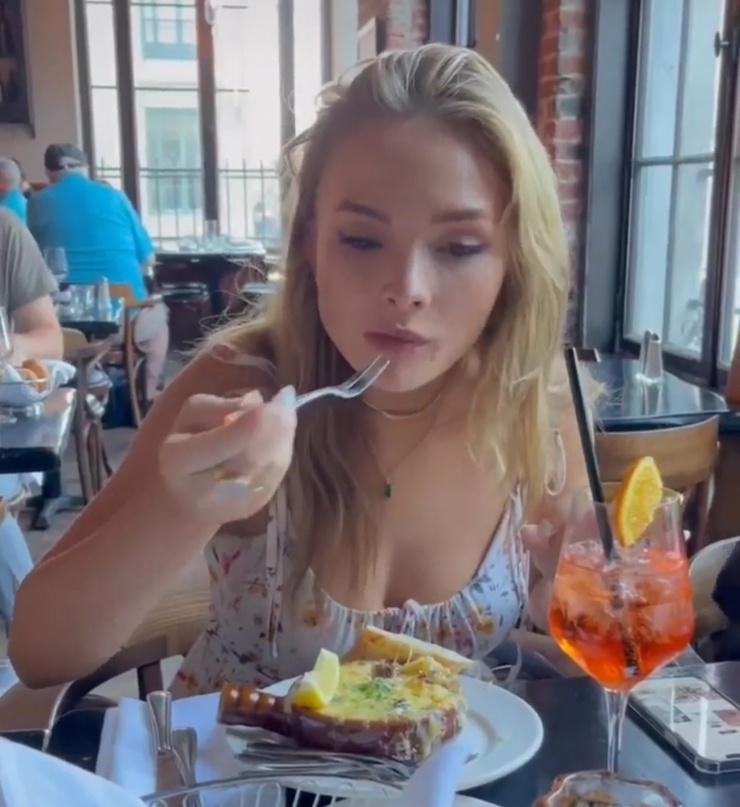 Natalie Alyn Lind