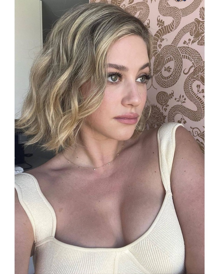 Lili Reinhart
