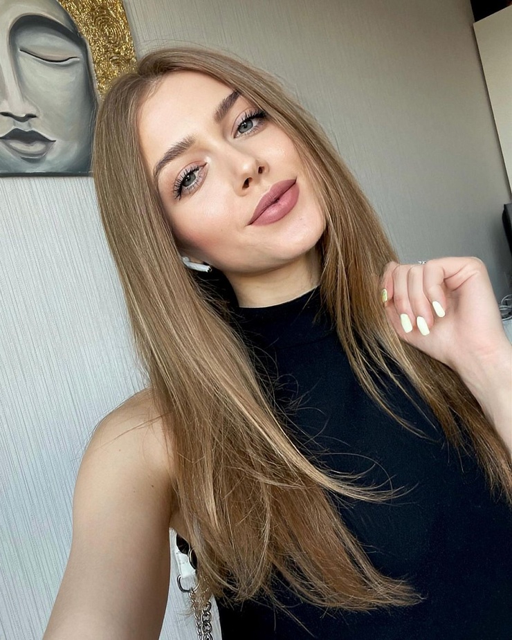 Anna Kolesnyak Anna Kolesnyak