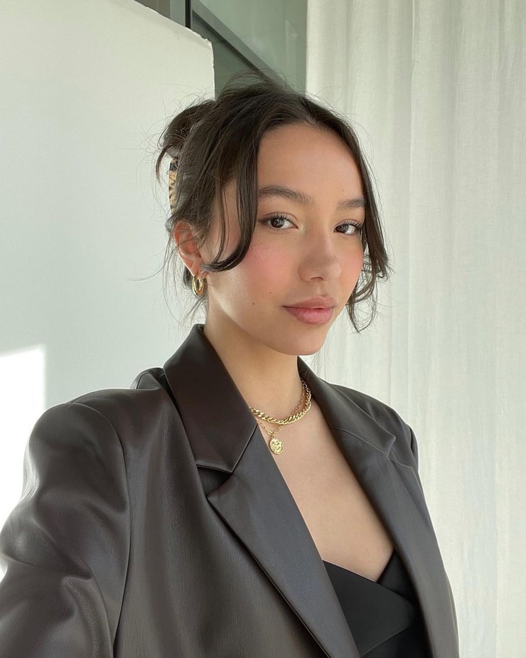 Jasmine Vega