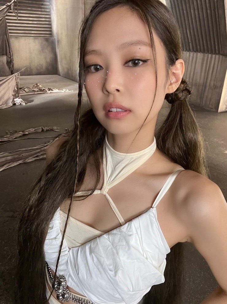 Jennie Kim image