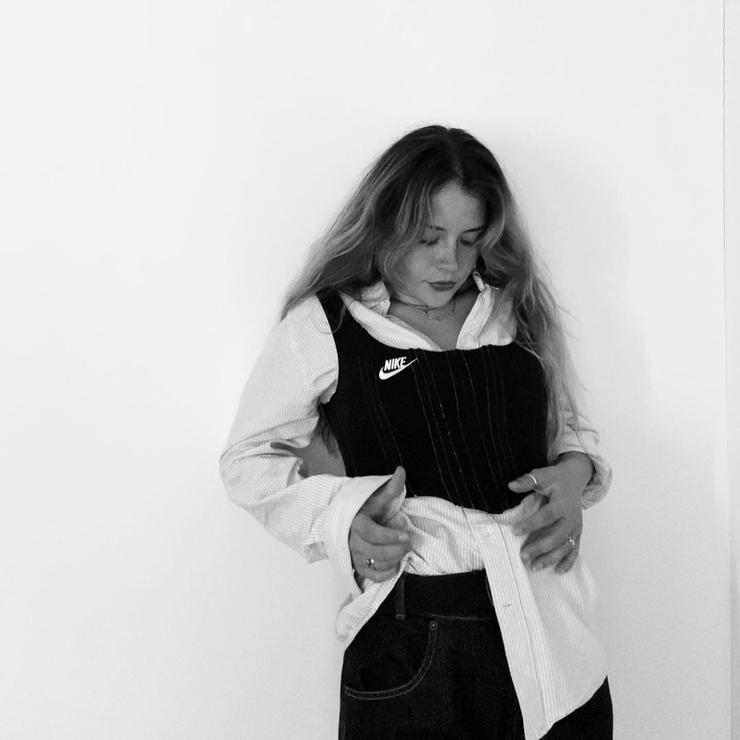 Mia Tomlinson