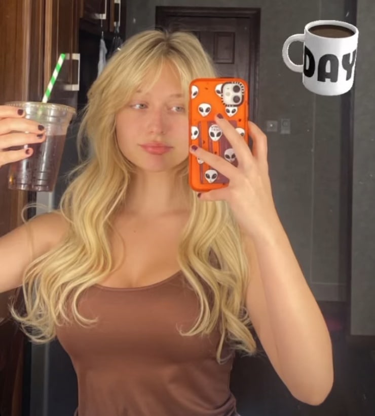Alyvia Alyn Lind Alyvia Alyn Lind