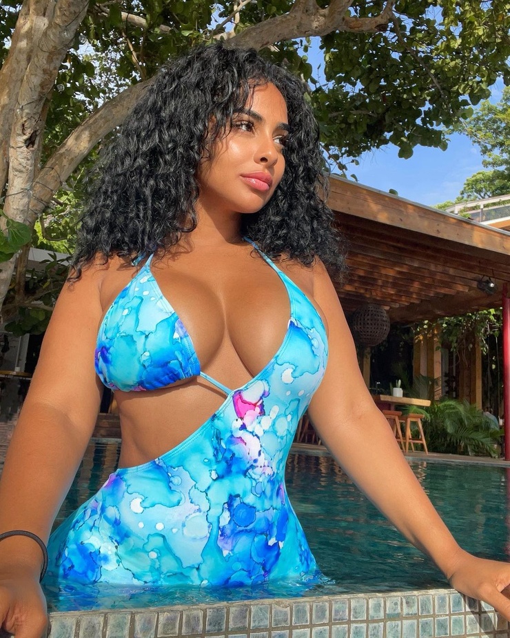Ayisha Diaz Ayisha Diaz