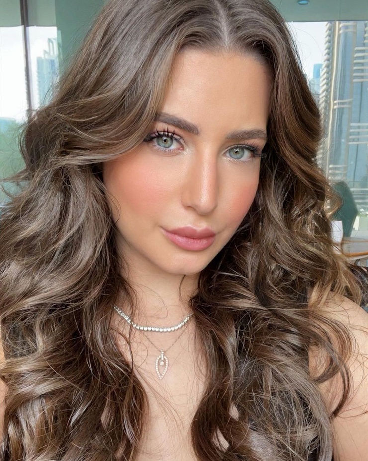 NOELLE NOGUEIRA NOELLE NOGUEIRA