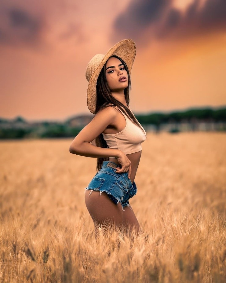 Elisandra Pes Elisandra Pes