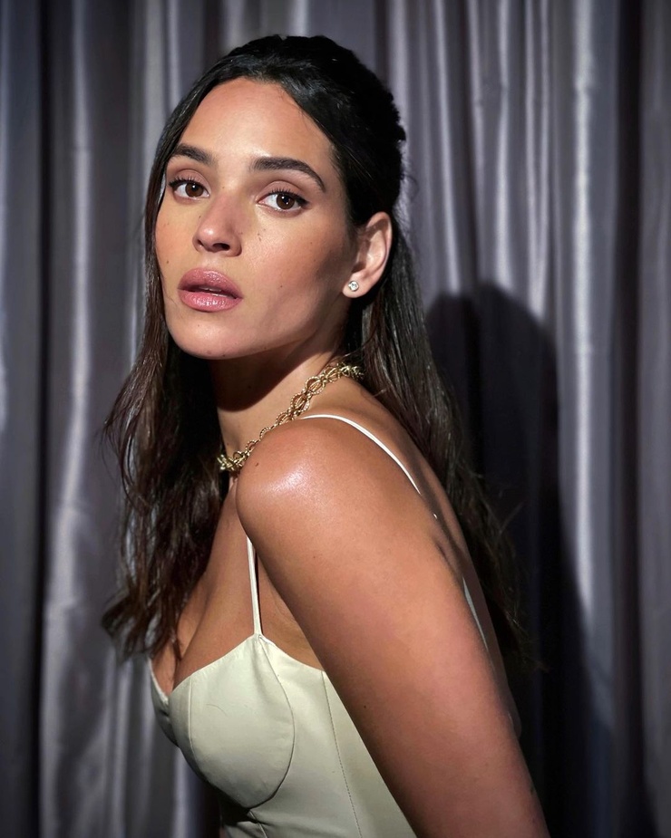 Picture of Adria Arjona