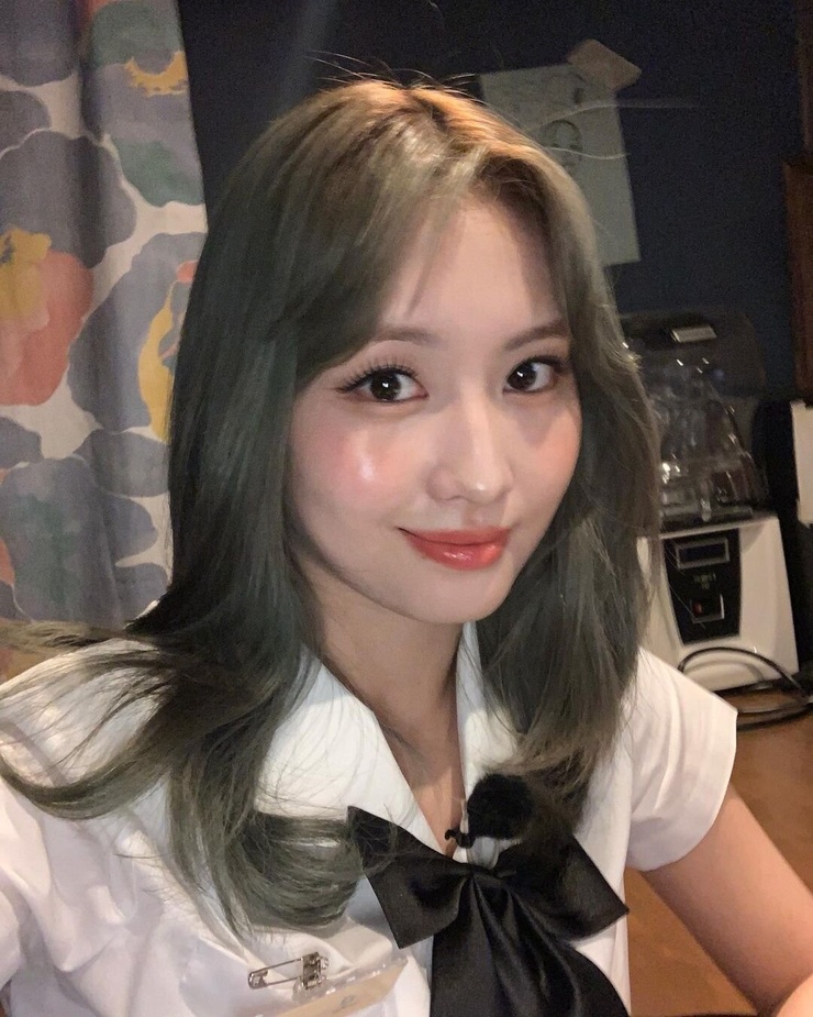 Hirai Momo