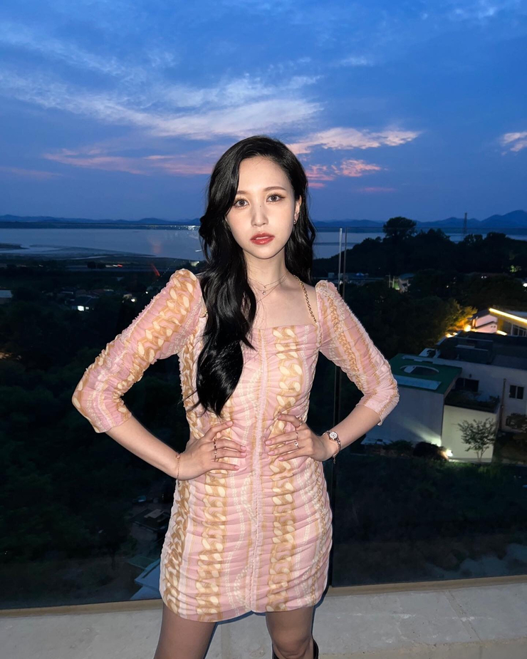 Myoui Mina