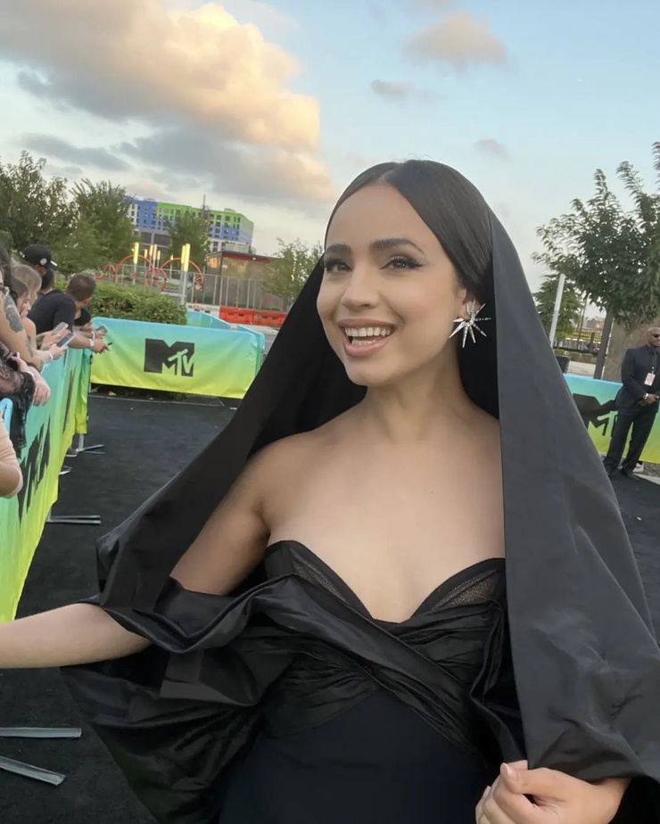 Sofia Carson