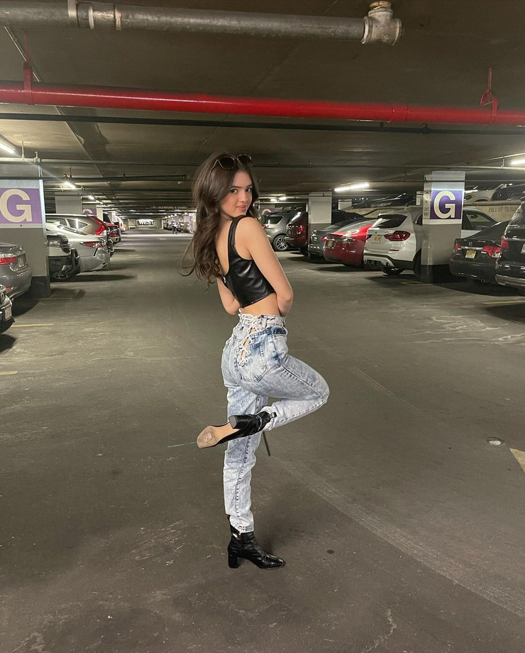 Adriana Camposano Adriana Camposano