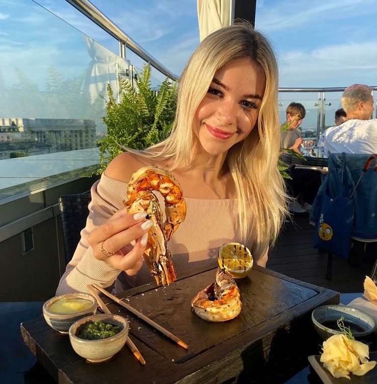 Katerina Mironova Katerina Mironova