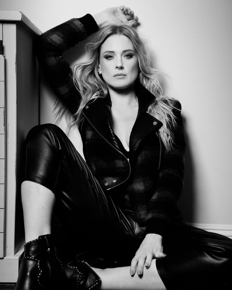 Alexandra Breckenridge