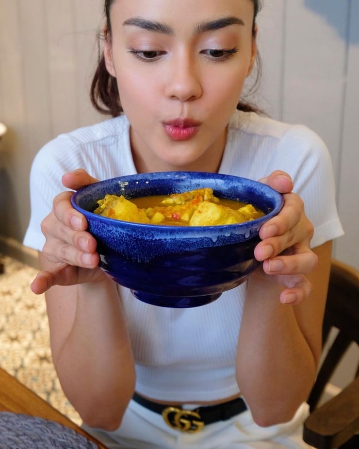 Amanda Obdam Amanda Obdam