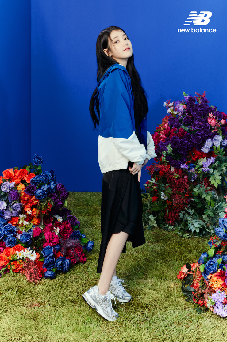 IU