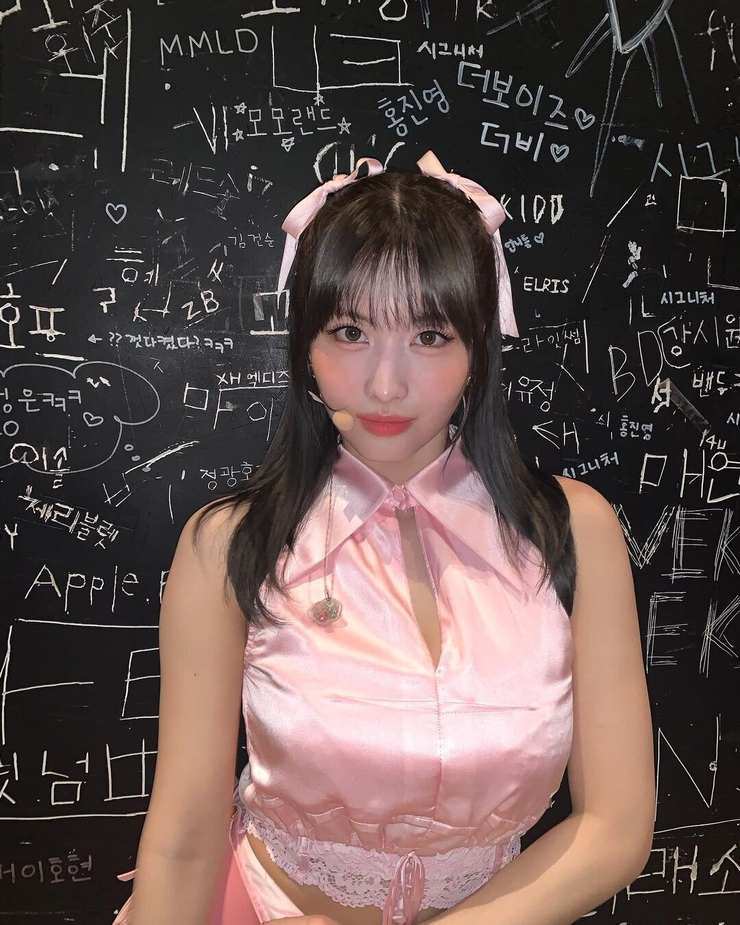Hirai Momo