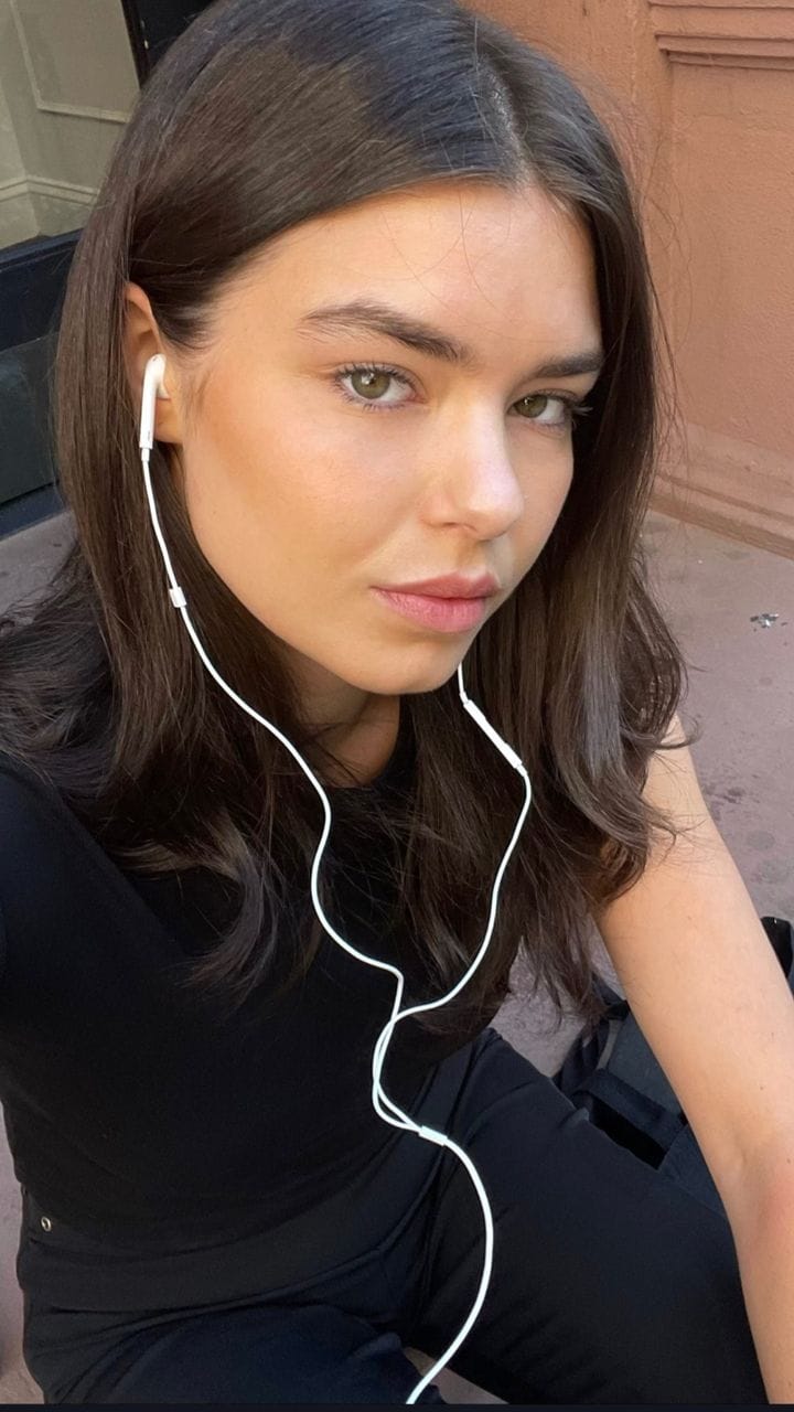 Lauren Searle