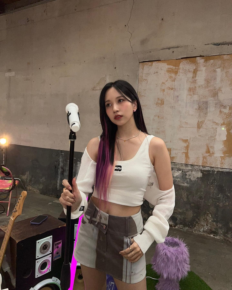 Myoui Mina