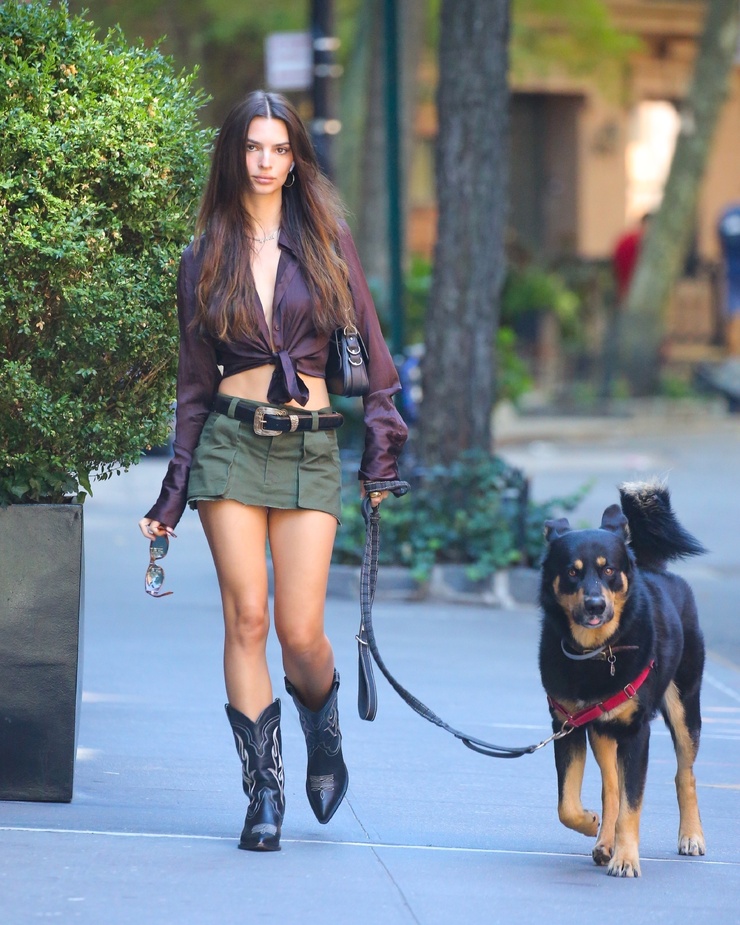 Emily Ratajkowski Emily Ratajkowski