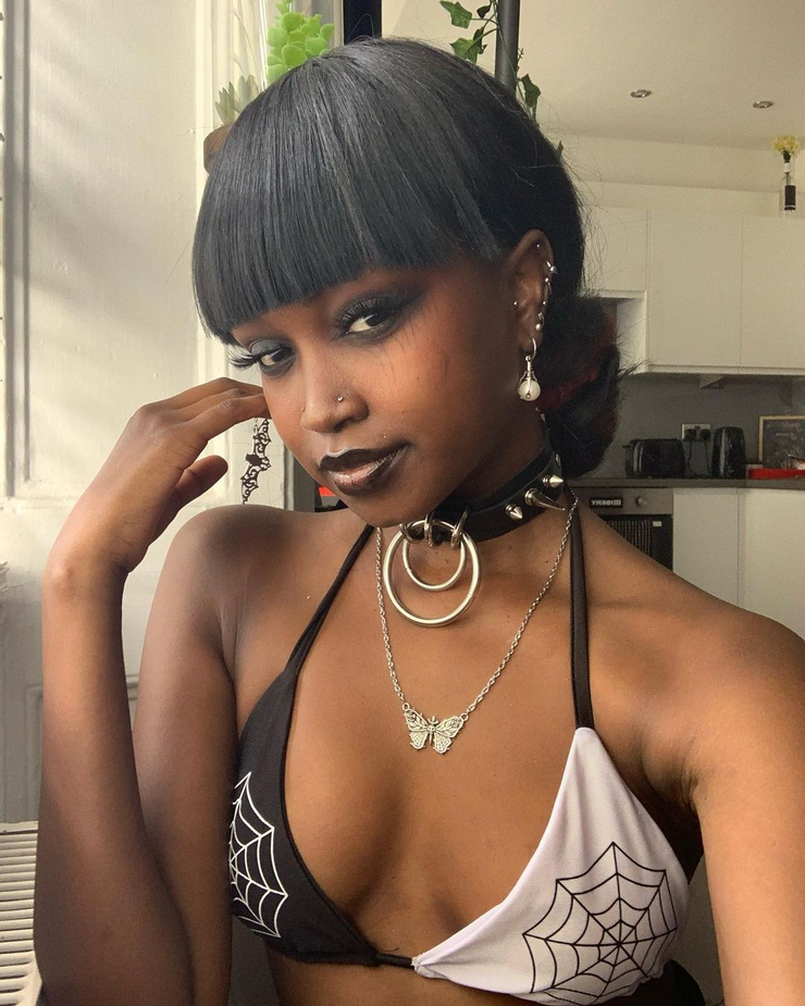 Image of Shirleen (model)