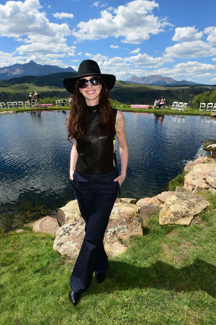 Anne Hathaway Anne Hathaway