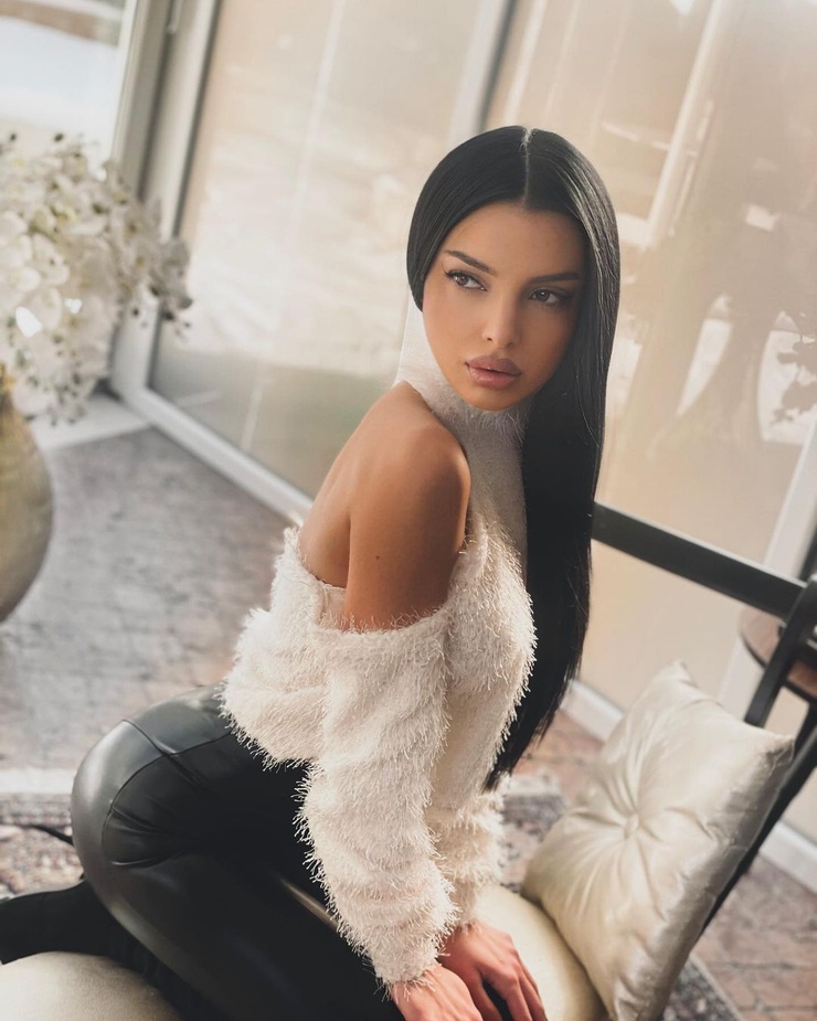 Gabriela Petrova Gabriela Petrova