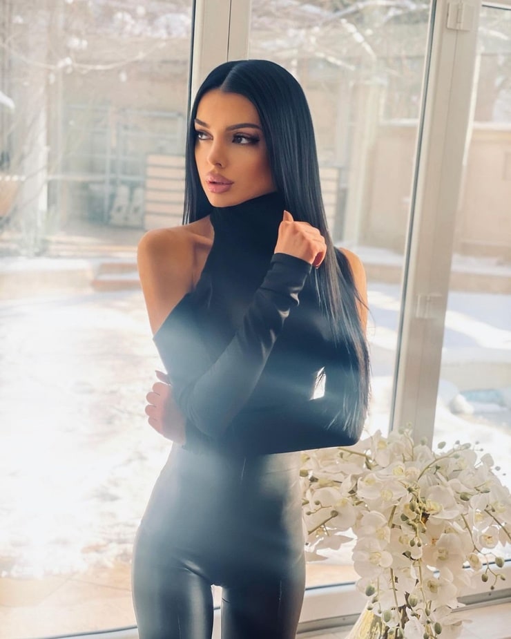Gabriela Petrova Gabriela Petrova