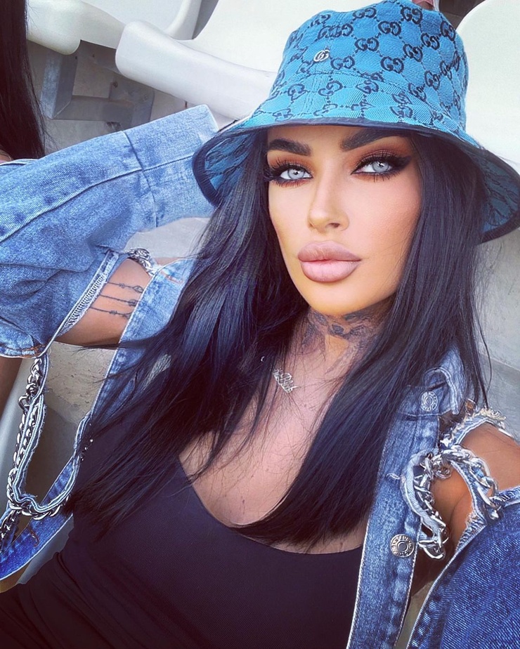 Samantha Black picture