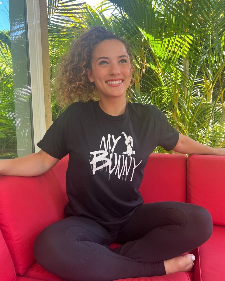 Sofie Dossi Sofie Dossi