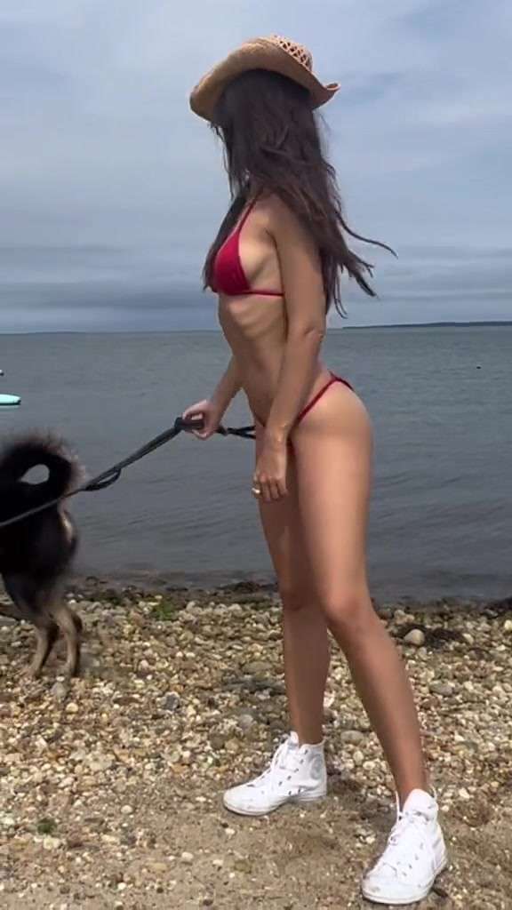 Emily Ratajkowski