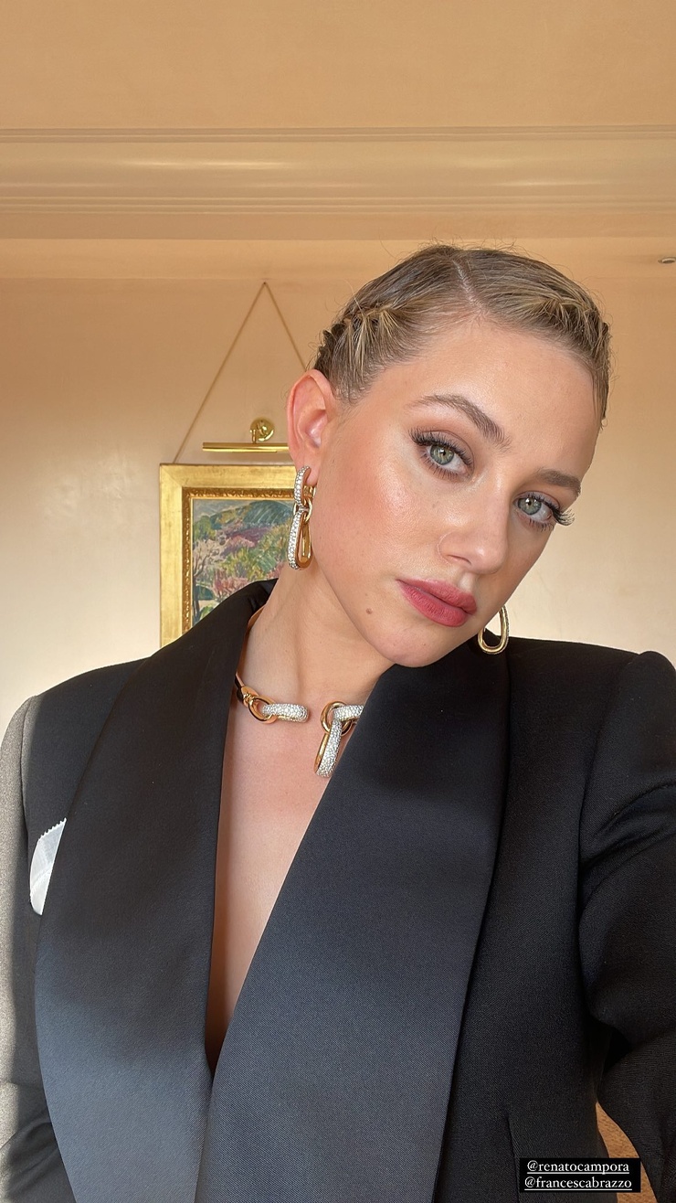 Lili Reinhart
