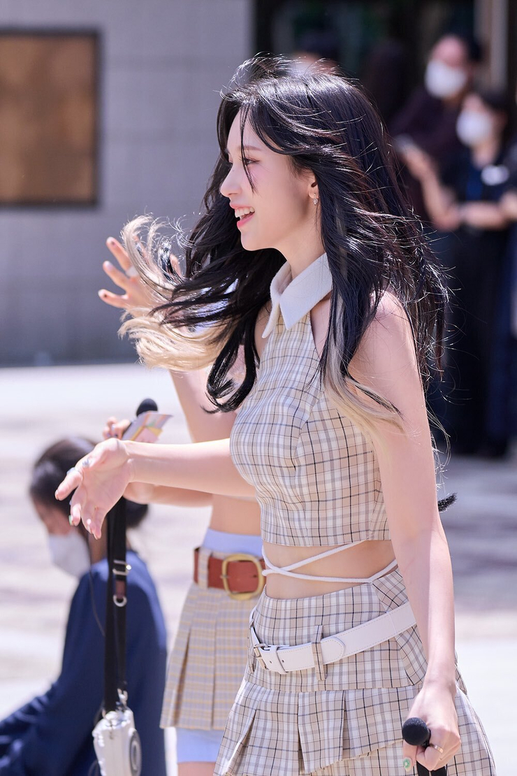 Myoui Mina