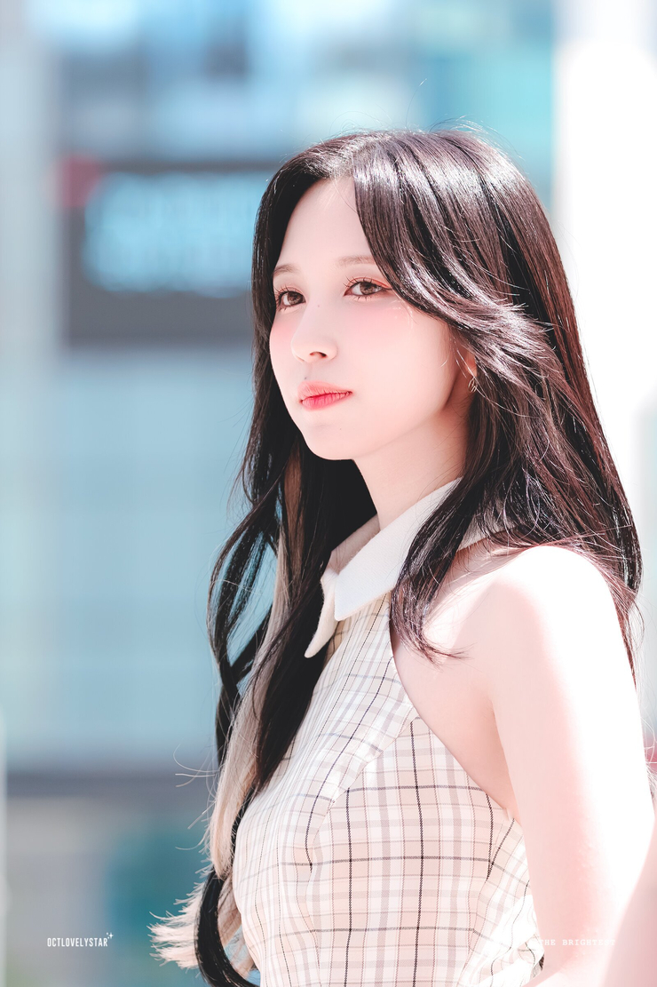 Myoui Mina