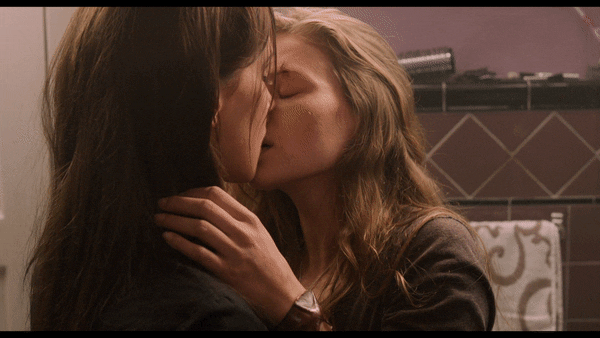 Tracy Spiridakos