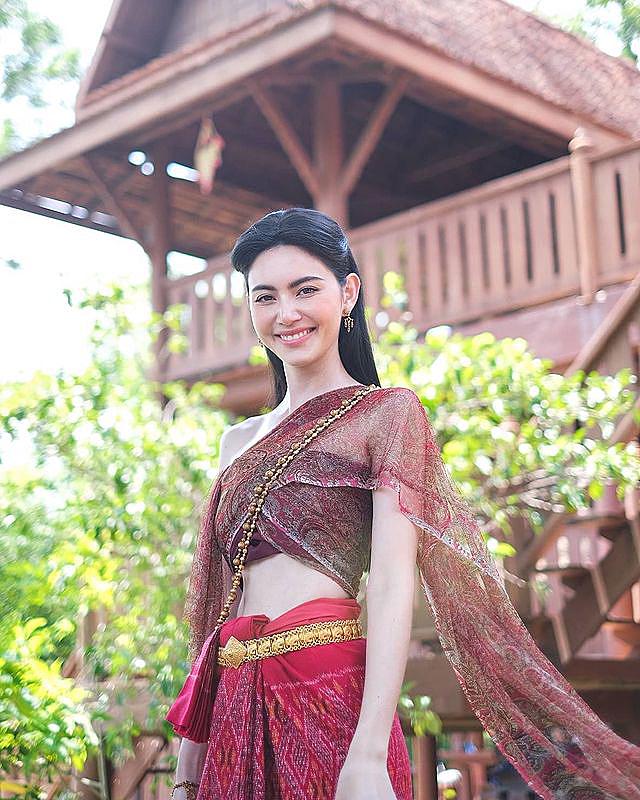 Davika Hoorne