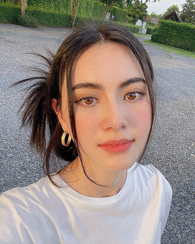 Davika Hoorne Davika Hoorne