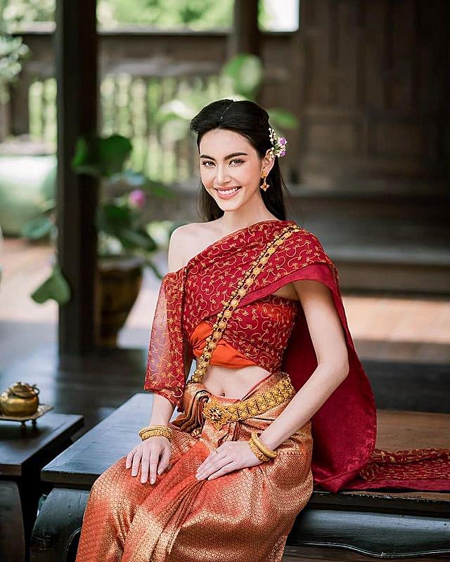 Davika Hoorne