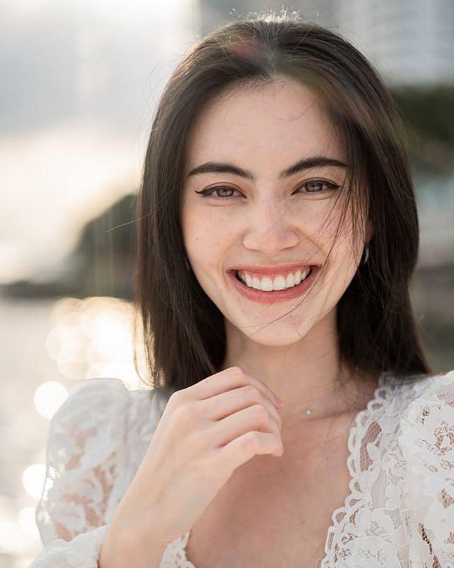 Davika Hoorne Davika Hoorne