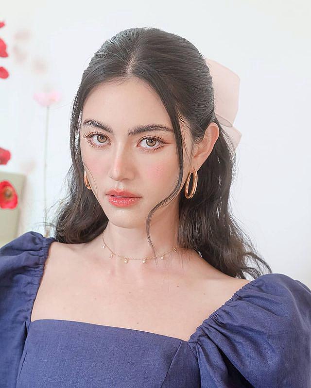 Davika Hoorne Davika Hoorne