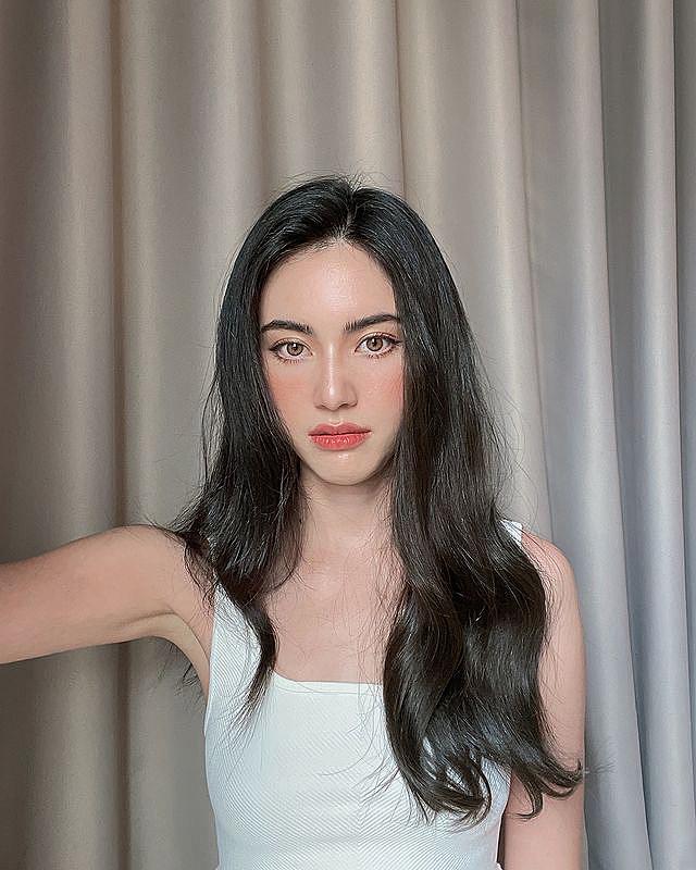 Davika Hoorne Davika Hoorne