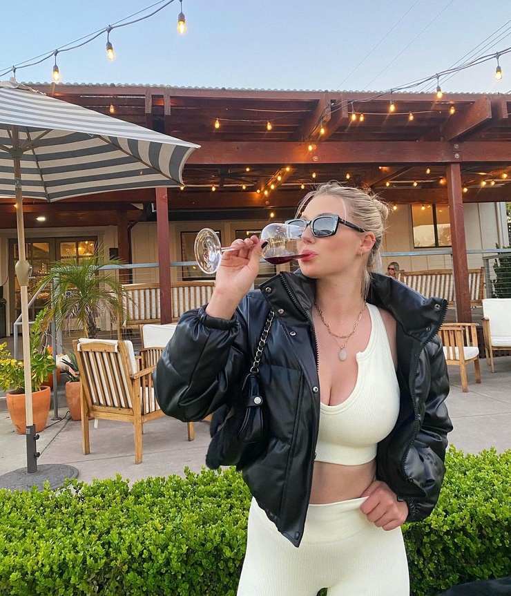 Ashley Busk
