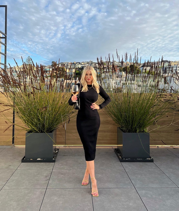 Ashley Busk