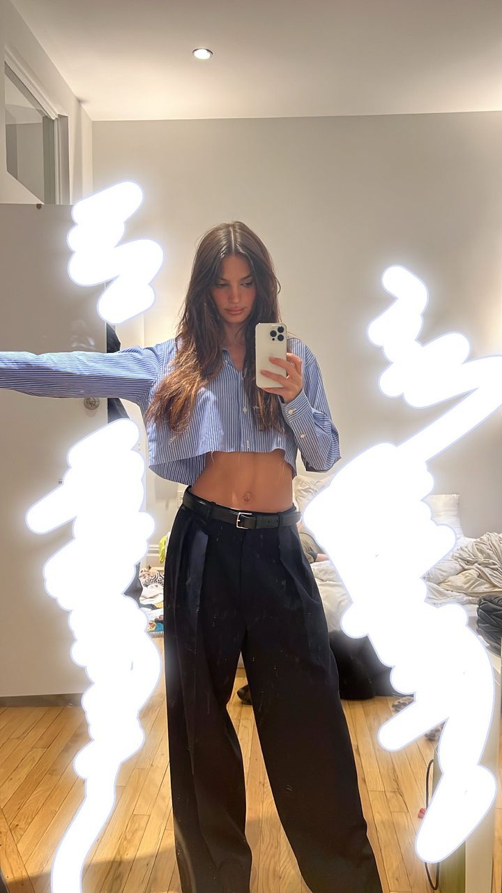Emily Ratajkowski