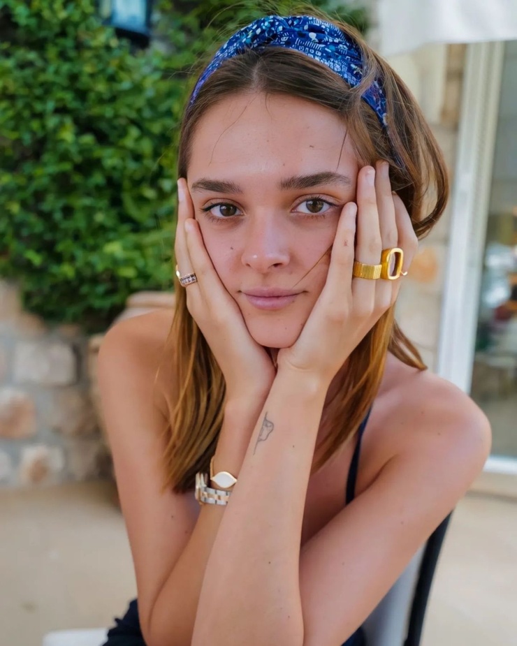 Charlotte Lawrence